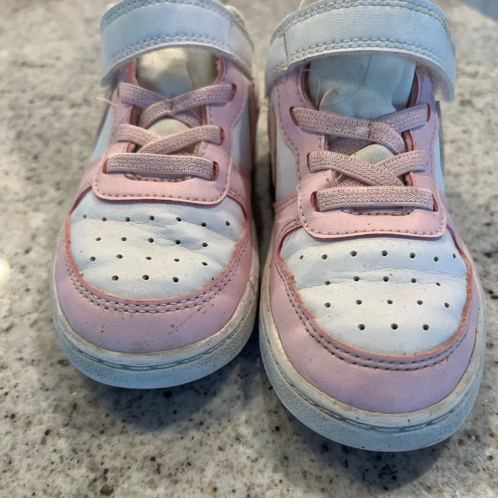 Nike Shoes toddler girl size 9 pink and white